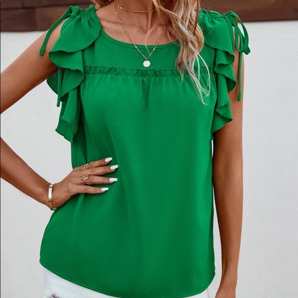 💚 BOHO GREEN RUFFLE TOP! - Picture 6 of 7
